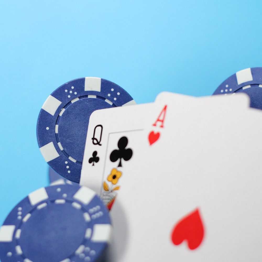 Kortspillet 21: En Dybdegående Indføring i Et Populært Casinospil
